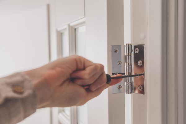 Hinge Repair in Saint George