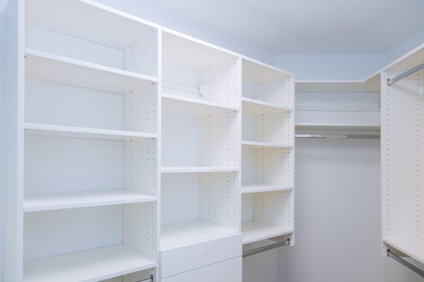 Shelf Mounting in Saint George